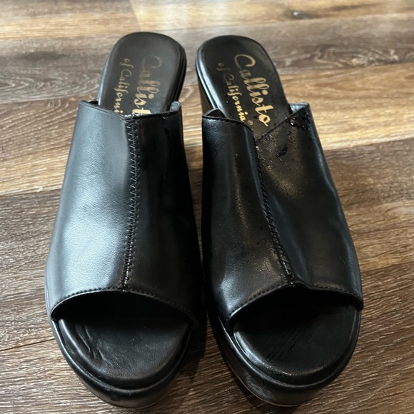 Shoes - Black wedge 8.5